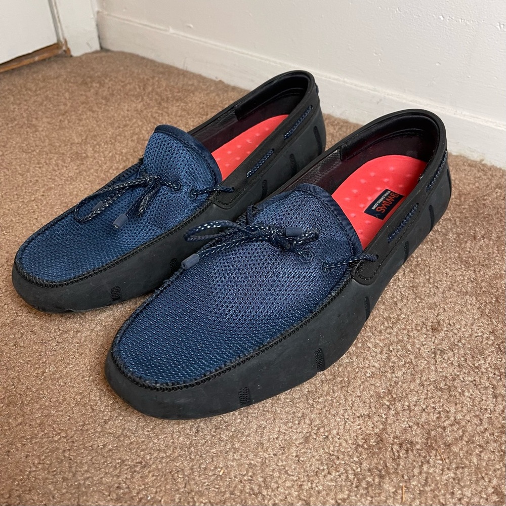 Men’s size 10 Swims Braided Lace Loafer in Navy